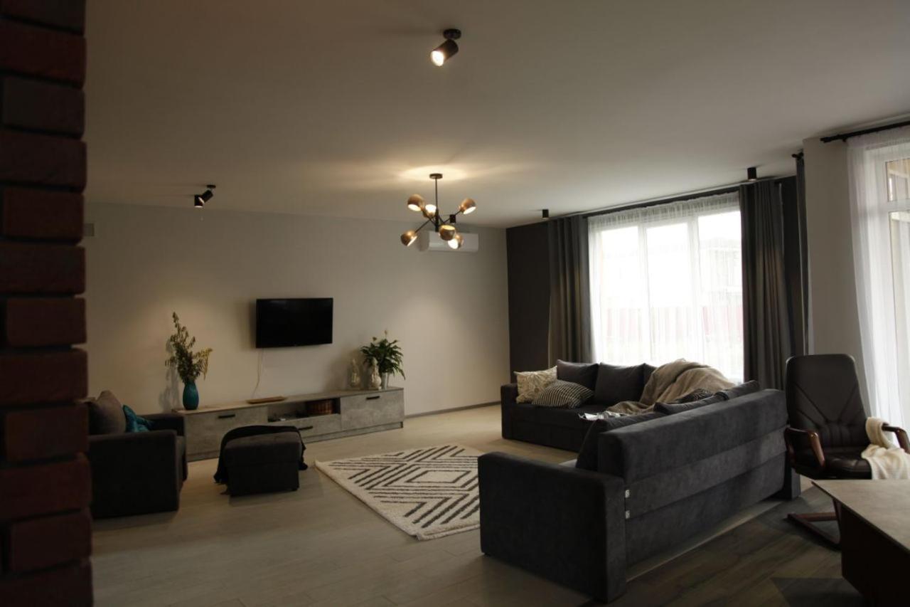 Uzhorod 3 Room Lovely House Exterior foto