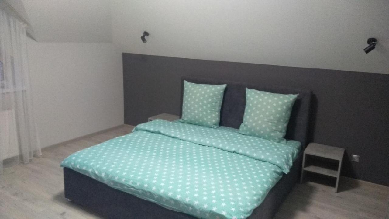 Uzhorod 3 Room Lovely House Exterior foto